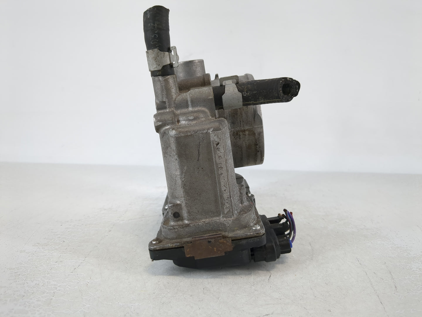 2007-2012 Nissan Sentra Throttle Body P/N:ET-A60-02 Fits Fits 2007 2008 2009 2010 2011 2012 2013 OEM Used Auto Parts - Oemus