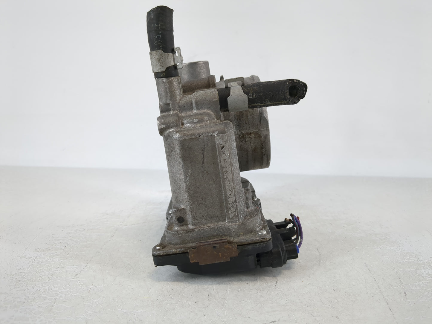 2007-2012 Nissan Sentra Throttle Body P/N:ET-A60-02 Fits Fits 2007 2008 2009 2010 2011 2012 2013 OEM Used Auto Parts - Oemus