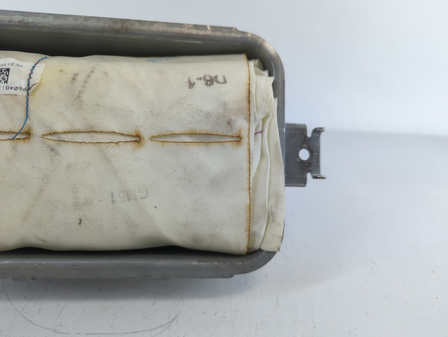 2007-2012 Nissan Sentra Air Bag Driver Left Steering Wheel Mounted Fits Fits 2007 2008 2009 2010 2011 2012 OEM Used Auto Par