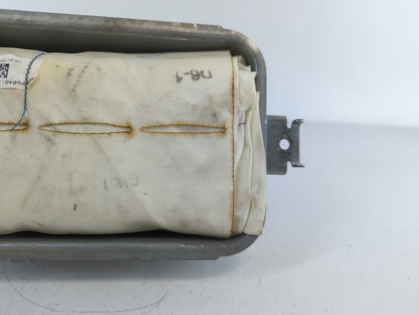 2007-2012 Nissan Sentra Air Bag Driver Left Steering Wheel Mounted Fits Fits 2007 2008 2009 2010 2011 2012 OEM Used Auto Par
