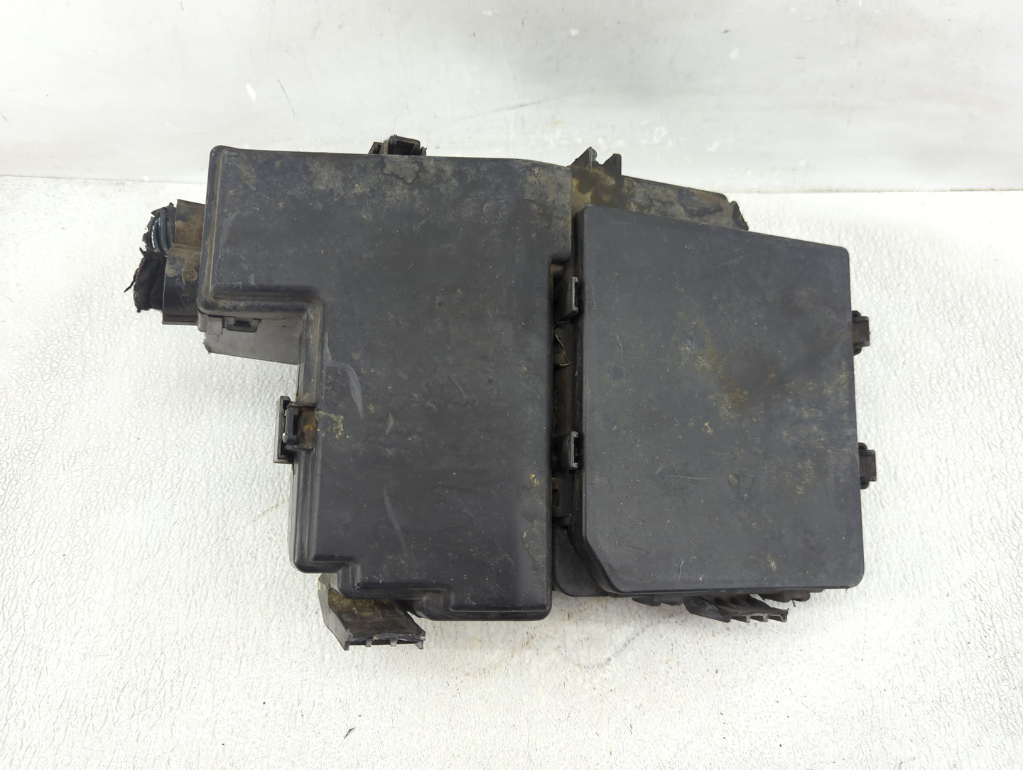 2007-2012 Nissan Sentra Fusebox Fuse Box Panel Relay Module P/N:284B8 ET000 Fits Fits 2007 2008 2009 2010 2011 2012 OEM Used