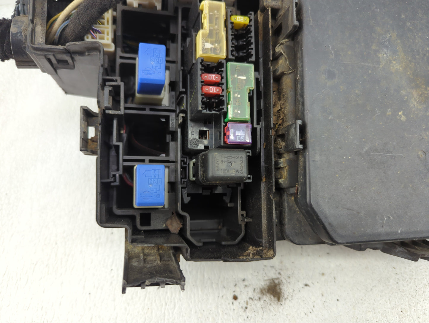 2007-2012 Nissan Sentra Fusebox Fuse Box Panel Relay Module P/N:284B8 ET000 Fits Fits 2007 2008 2009 2010 2011 2012 OEM Used