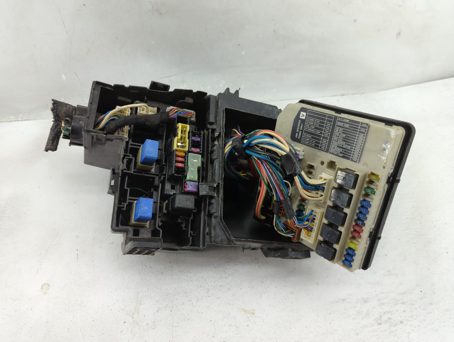 2007-2012 Nissan Sentra Fusebox Fuse Box Panel Relay Module Fits Fits 2007 2008 2009 2010 2011 2012 OEM Used Auto Parts - Oe