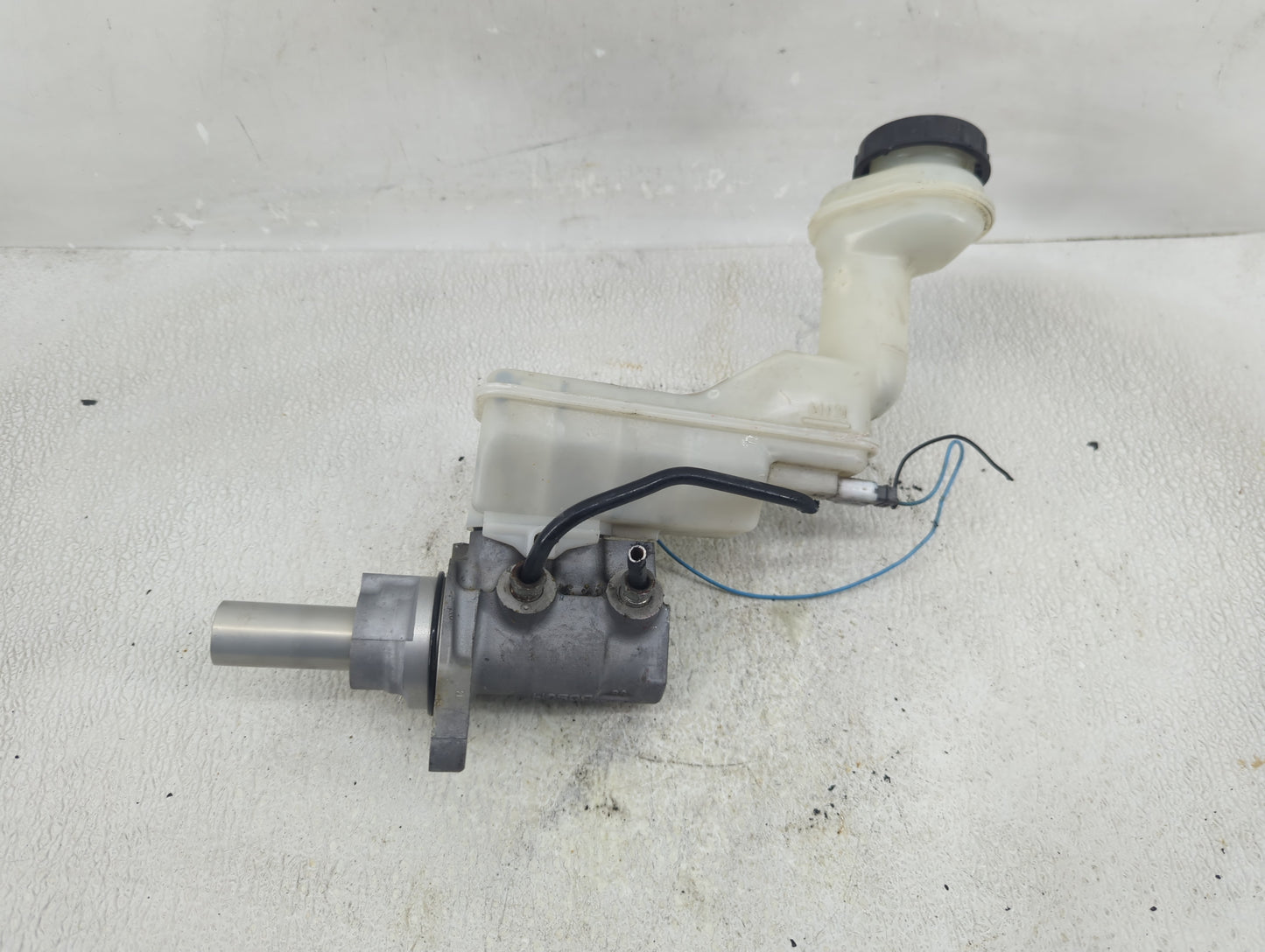 2010-2012 Nissan Sentra Brake Master Cylinder - Oemusedautoparts1.com