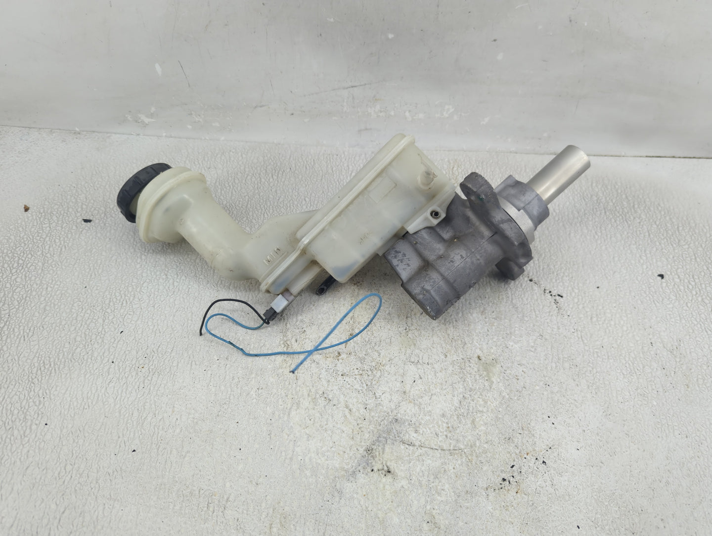 2010-2012 Nissan Sentra Brake Master Cylinder - Oemusedautoparts1.com