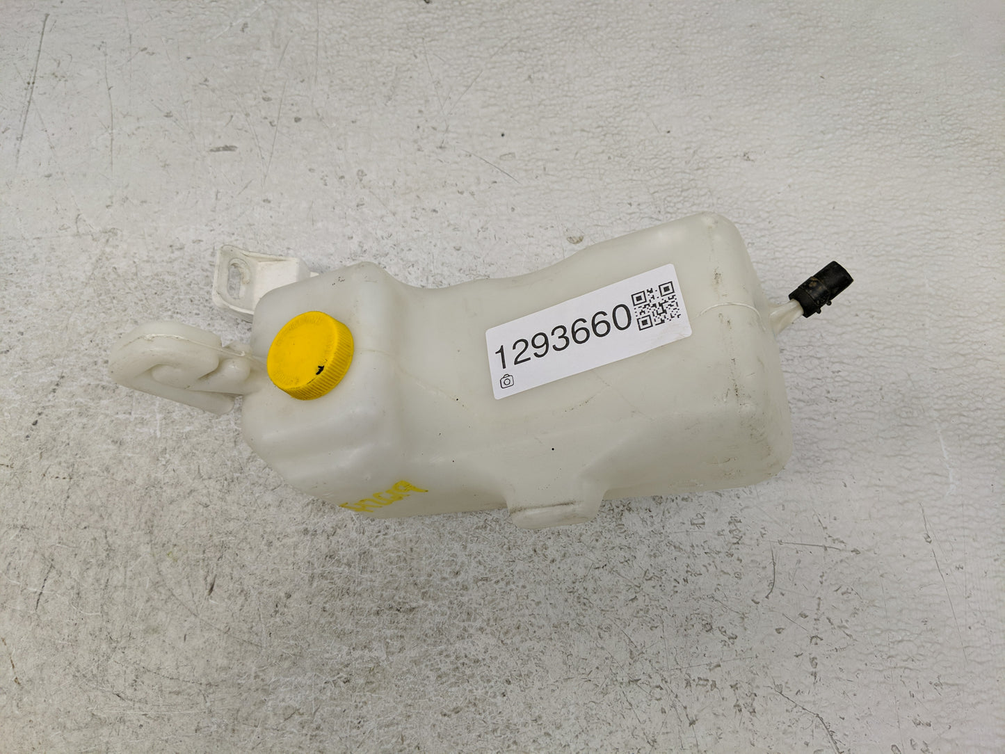 2007-2012 Nissan Sentra Radiator Coolant Overflow Expansion Tank Bottle 1293660 - Oemusedautoparts1.com