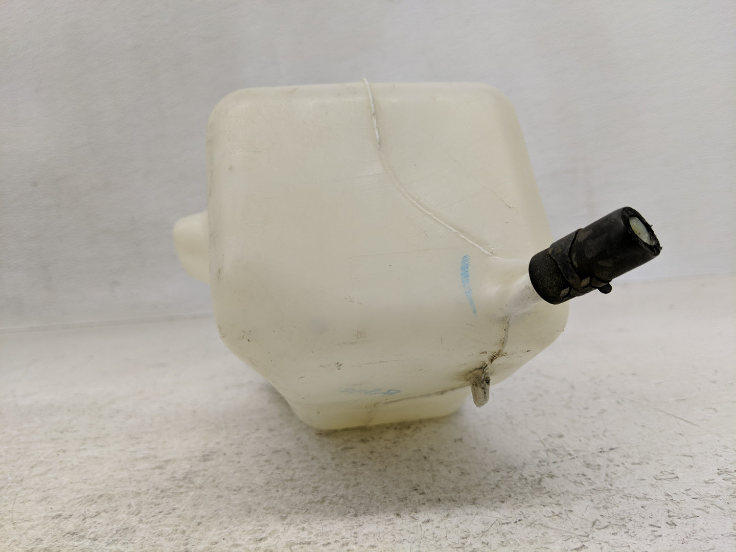 2007-2012 Nissan Sentra Radiator Coolant Overflow Expansion Tank Bottle 1293660 - Oemusedautoparts1.com