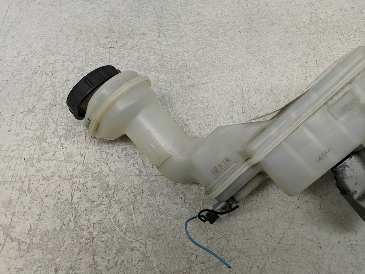 2010-2012 Nissan Sentra Brake Master Cylinder - Oemusedautoparts1.com