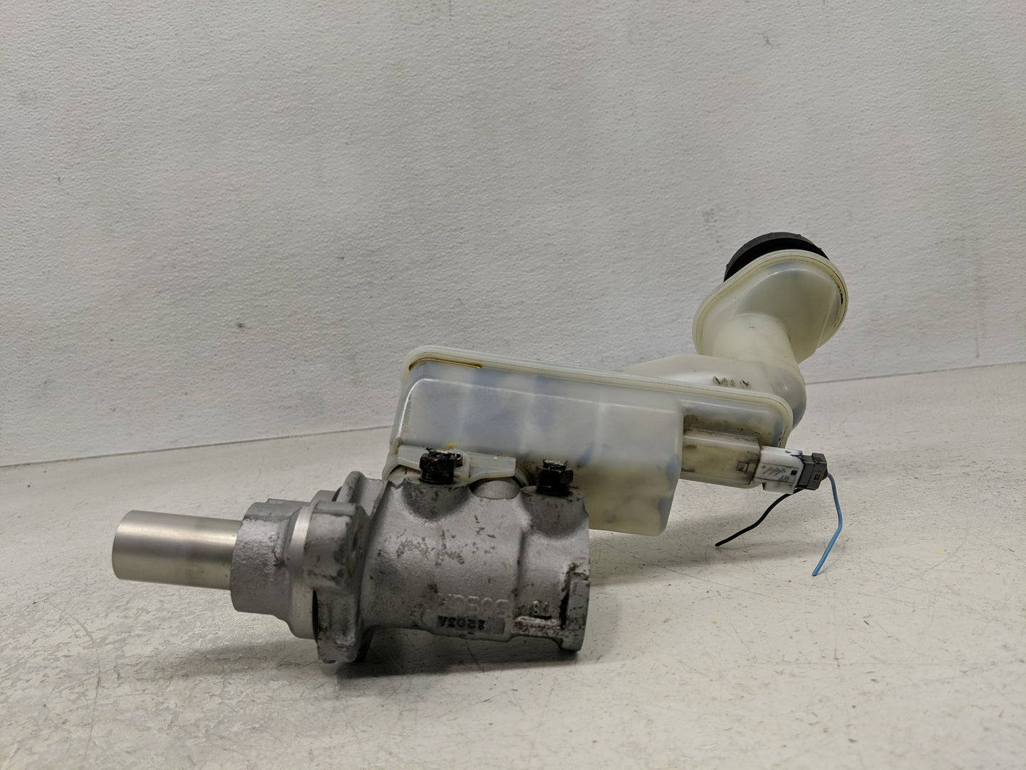 2010-2012 Nissan Sentra Brake Master Cylinder - Oemusedautoparts1.com