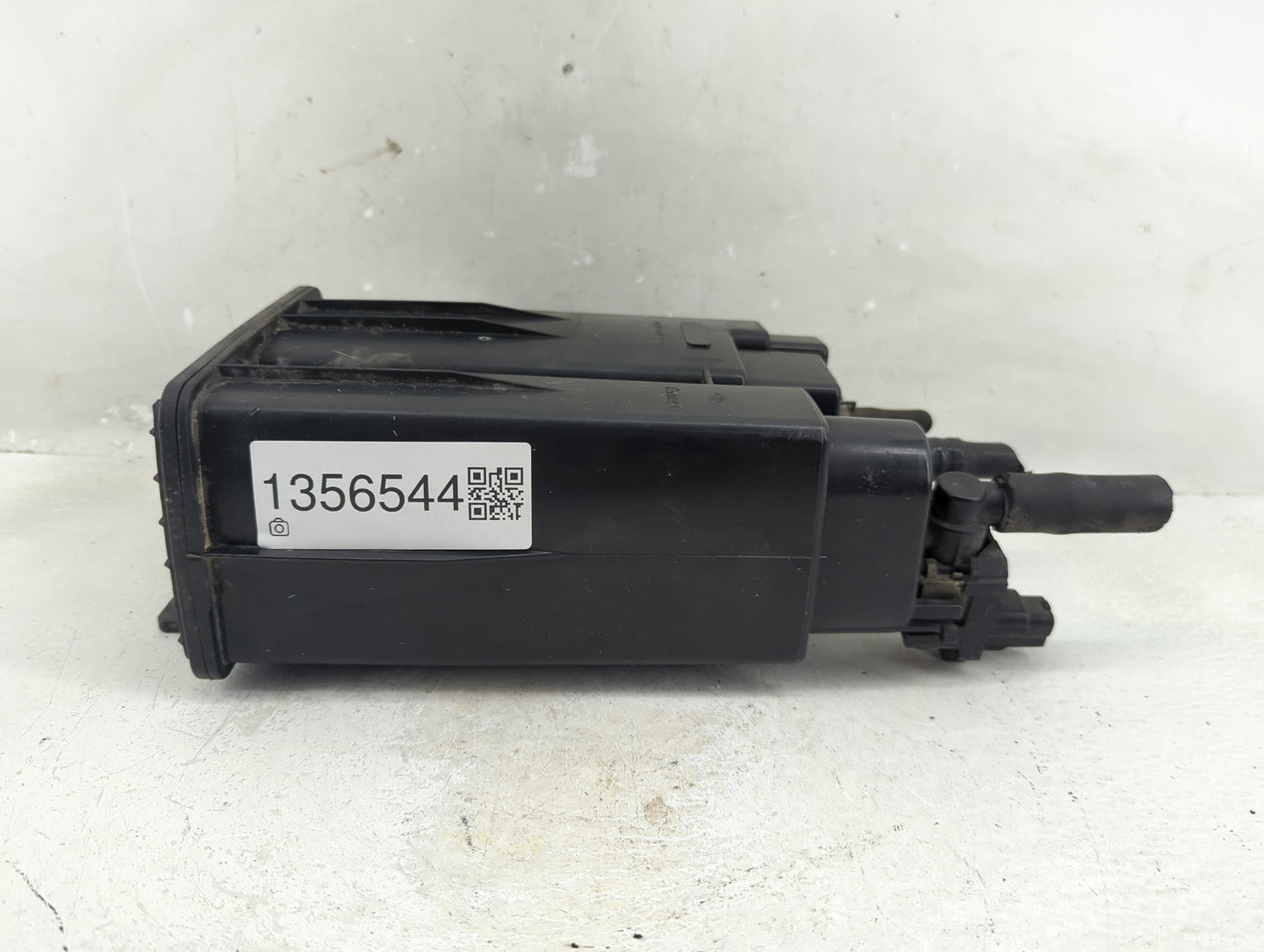 2012 Nissan Sentra Fuel Vapor Charcoal Canister 1356544 - Oemusedautoparts1.com