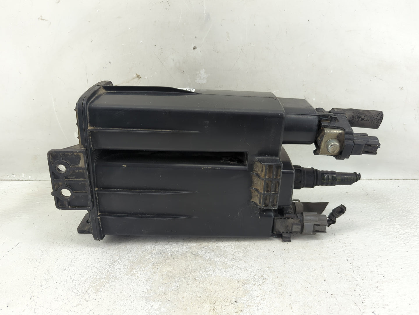 2012 Nissan Sentra Fuel Vapor Charcoal Canister - Oemusedautoparts1.com