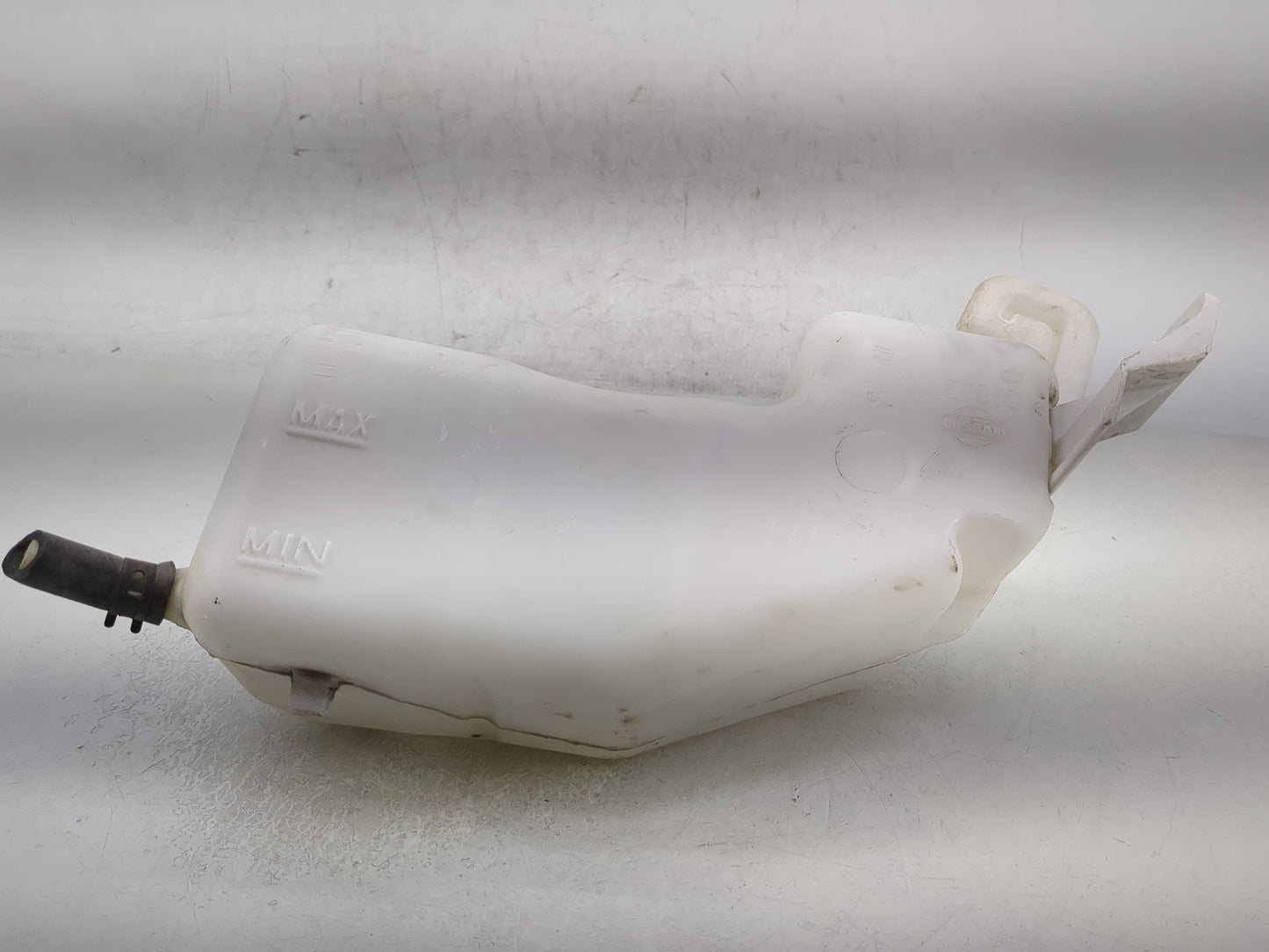 Nissan Sentra Windshield Washer Fluid Reservoir Bottle Oem - Oemusedautoparts1.com