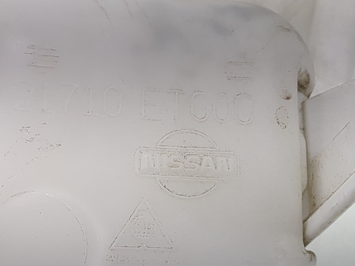Nissan Sentra Windshield Washer Fluid Reservoir Bottle Oem - Oemusedautoparts1.com