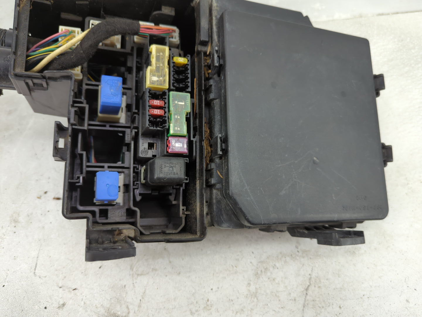 2007-2012 Nissan Sentra Fusebox Fuse Box Panel Relay Module P/N:284B8 ET000 284B6 ET03A Fits Fits 2007 2008 2009 2010 2011 2