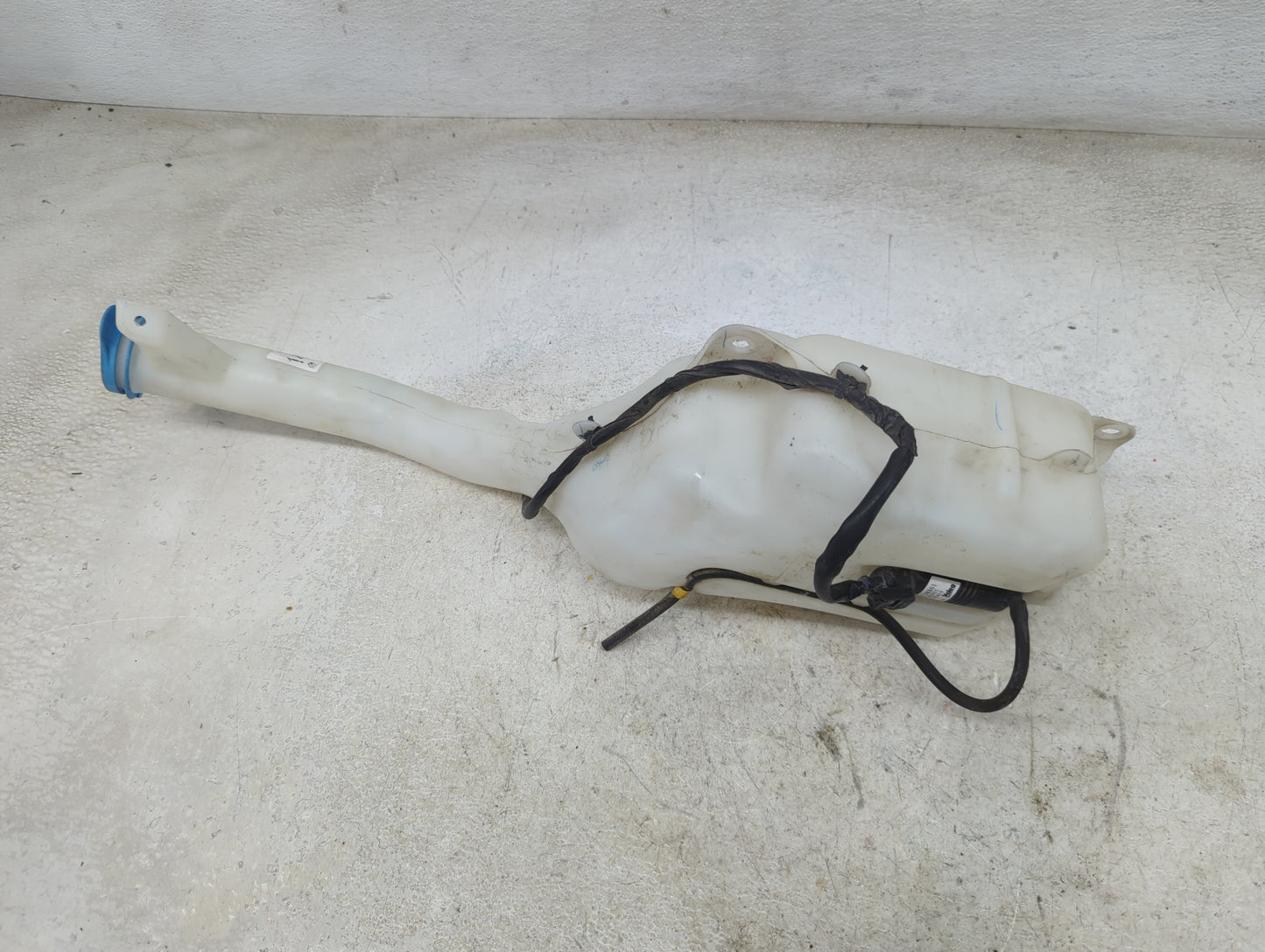 2007-2012 Nissan Sentra Windshield Washer Fluid Reservoir Bottle Oem 1465576 - Oemusedautoparts1.com