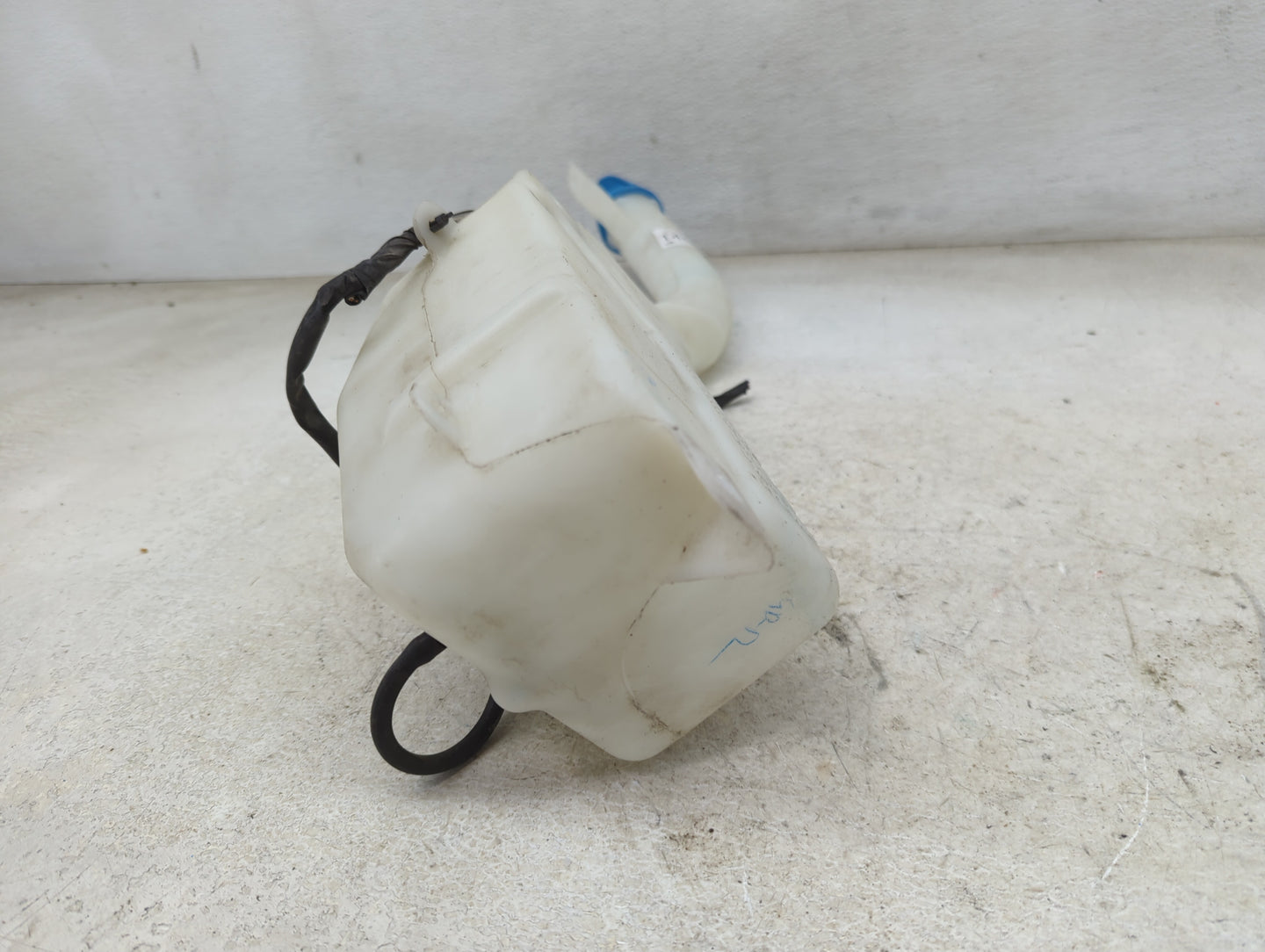 2007-2012 Nissan Sentra Windshield Washer Fluid Reservoir Bottle Oem 1465576 - Oemusedautoparts1.com