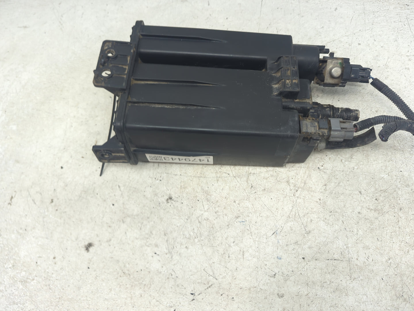2012 Nissan Sentra Fuel Vapor Charcoal Canister 1479443 - Oemusedautoparts1.com