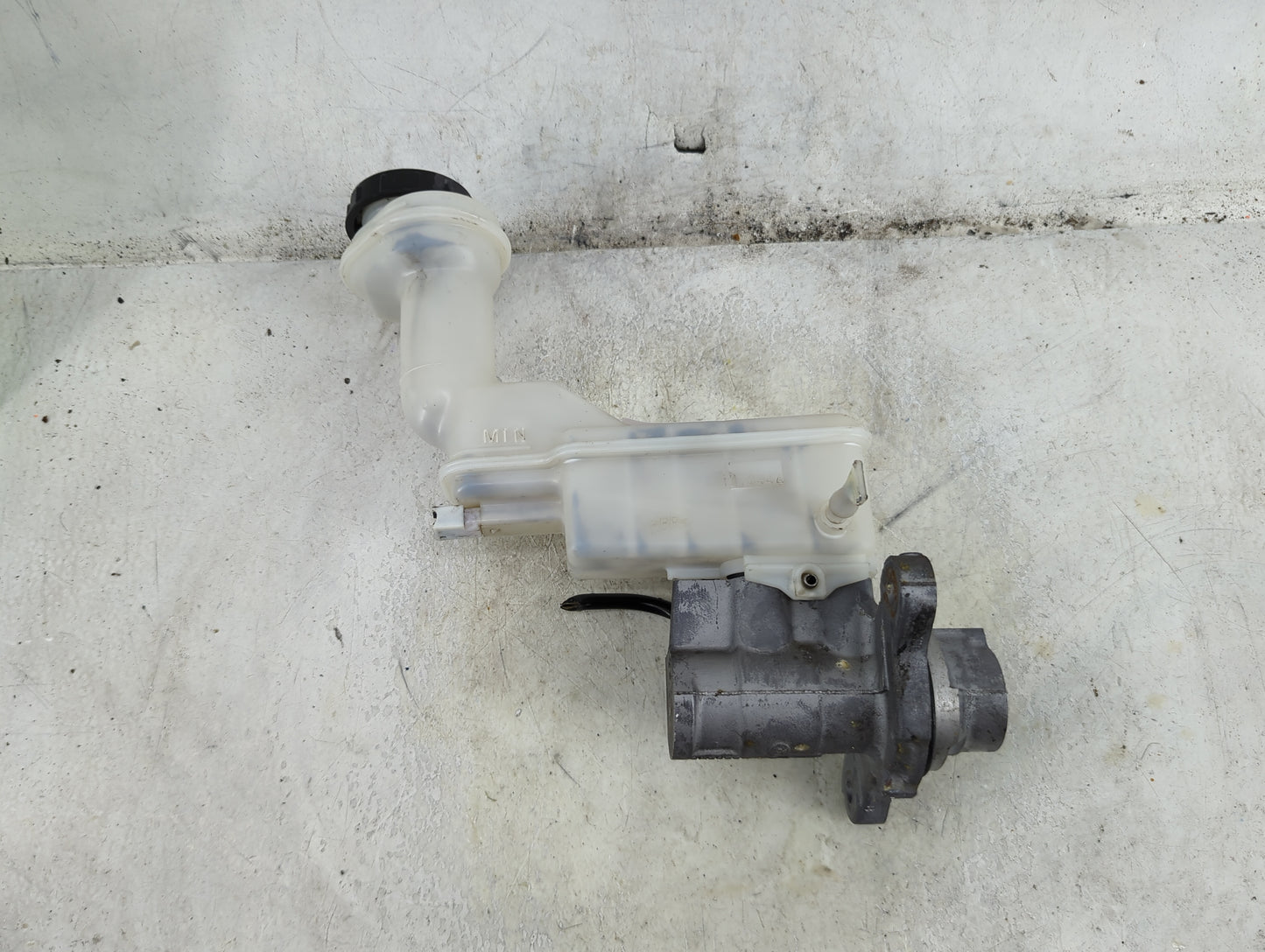 2010-2012 Nissan Sentra Brake Master Cylinder - Oemusedautoparts1.com
