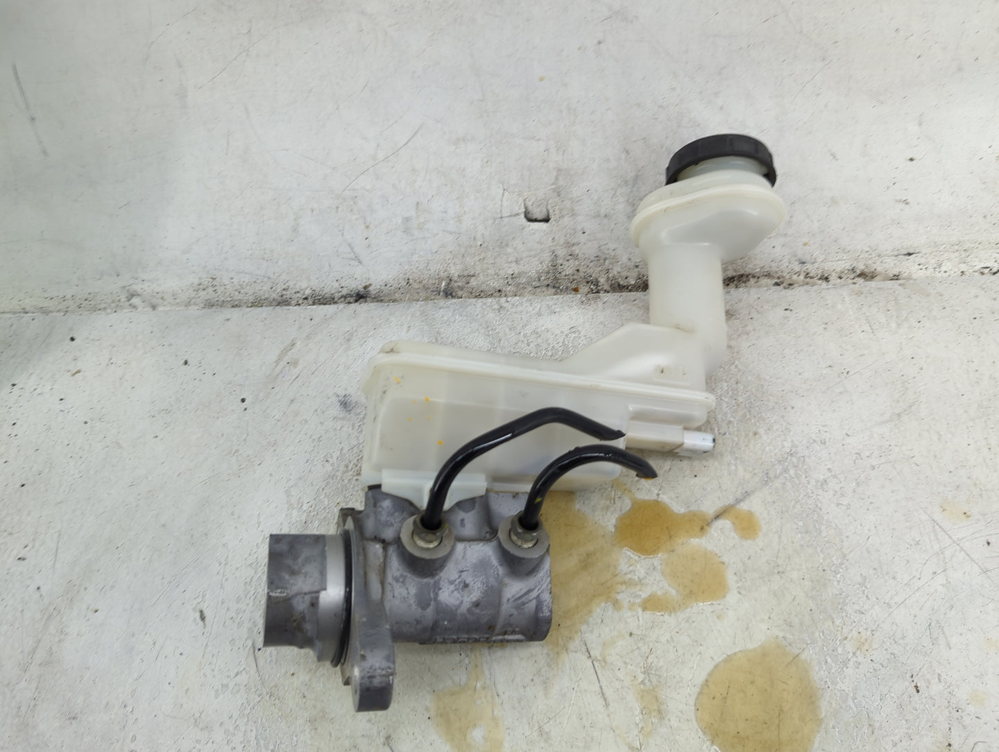 2010-2012 Nissan Sentra Brake Master Cylinder - Oemusedautoparts1.com