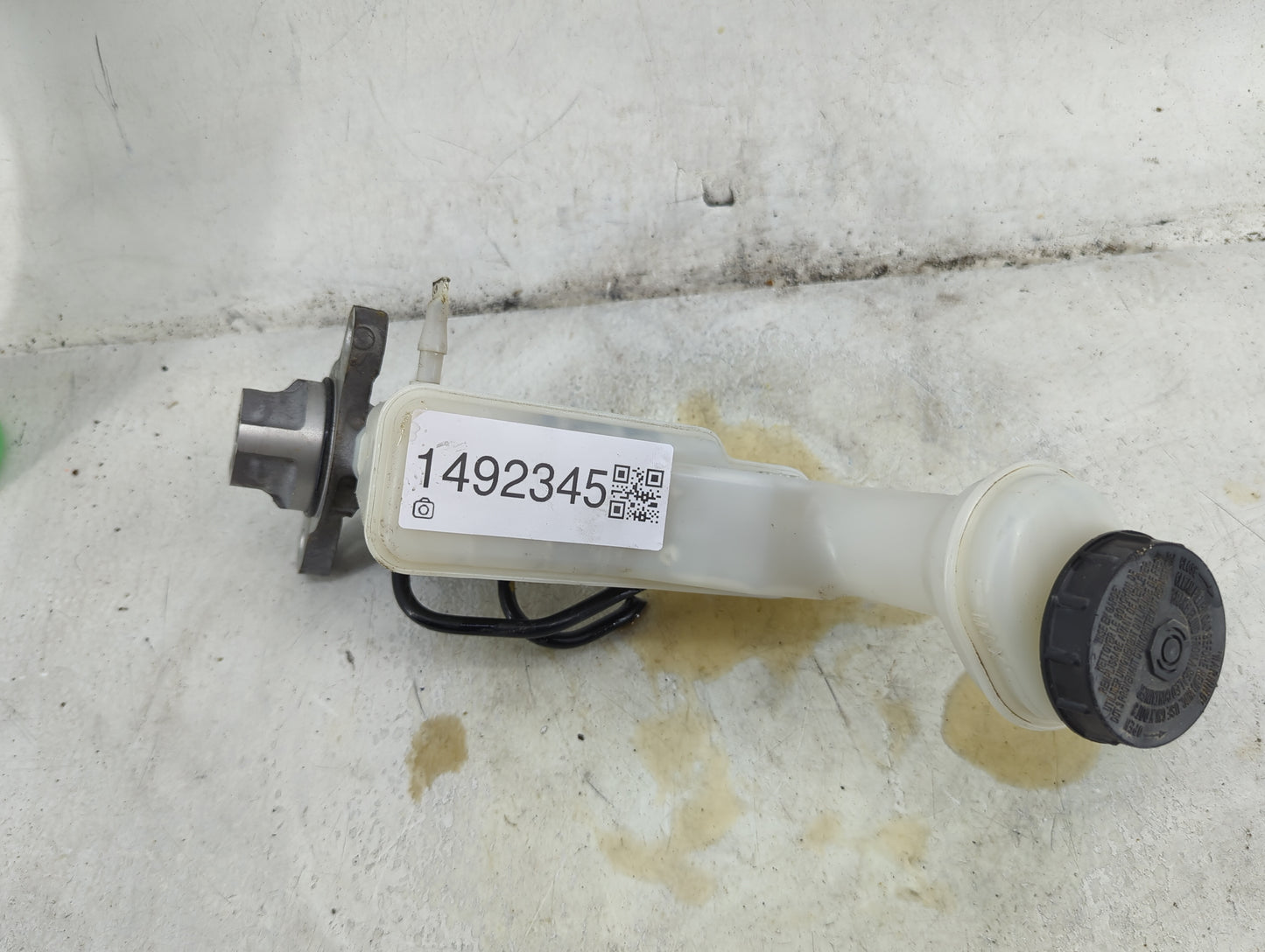 2010-2012 Nissan Sentra Brake Master Cylinder - Oemusedautoparts1.com