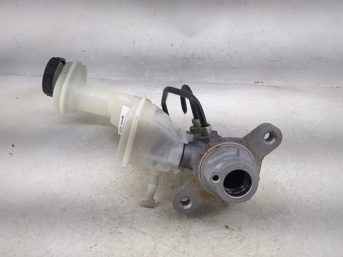 2010-2012 Nissan Sentra Brake Master Cylinder 1492454 - Oemusedautoparts1.com