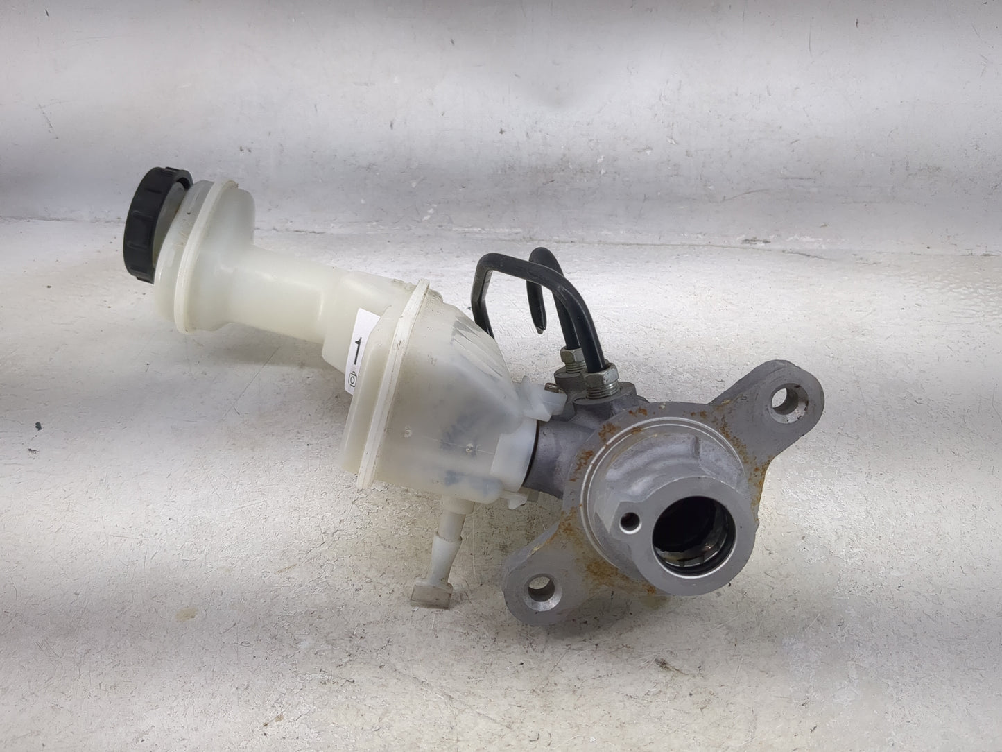 2010-2012 Nissan Sentra Brake Master Cylinder 1492454 - Oemusedautoparts1.com