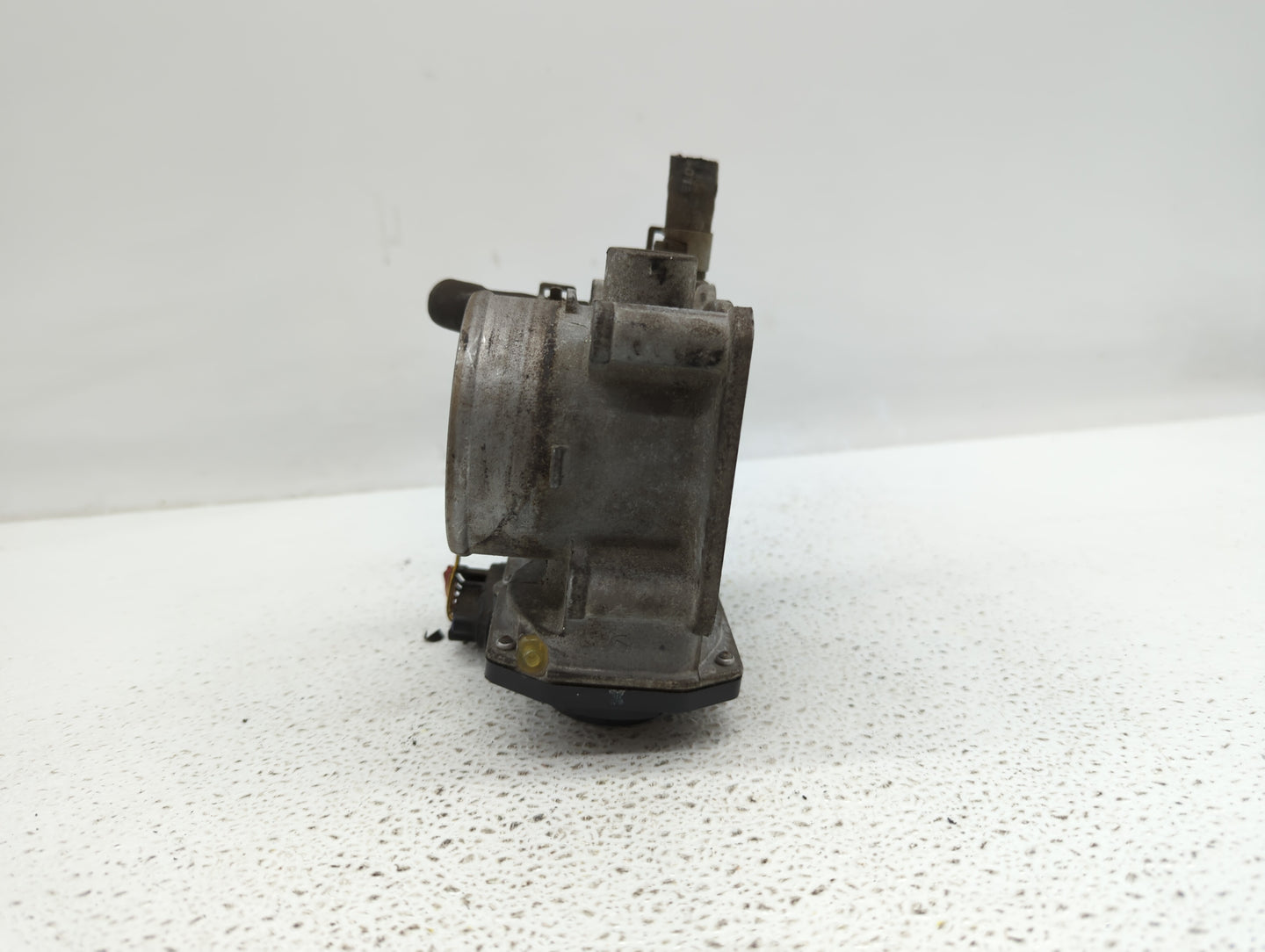 2007-2012 Nissan Sentra Throttle Body P/N:ET-A60-02 E ET-A60-02 J Fits OEM Used Auto Parts - Oemusedautoparts1.com
