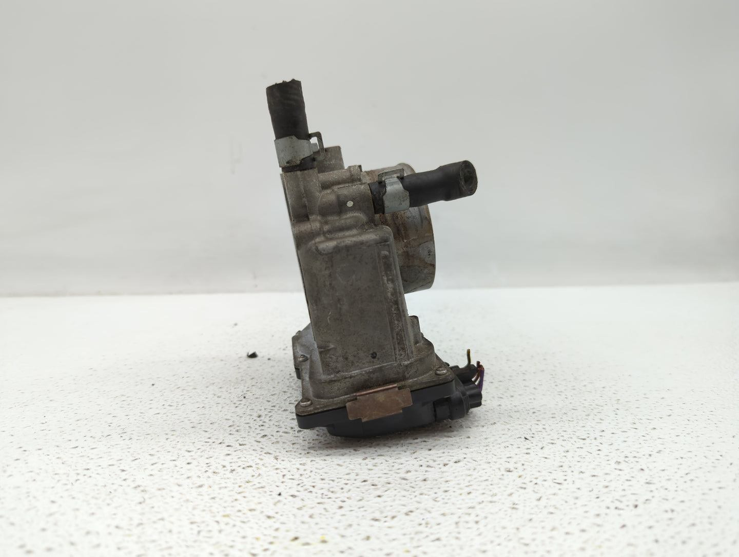 2007-2012 Nissan Sentra Throttle Body P/N:ET-A60-02 E ET-A60-02 J Fits OEM Used Auto Parts - Oemusedautoparts1.com