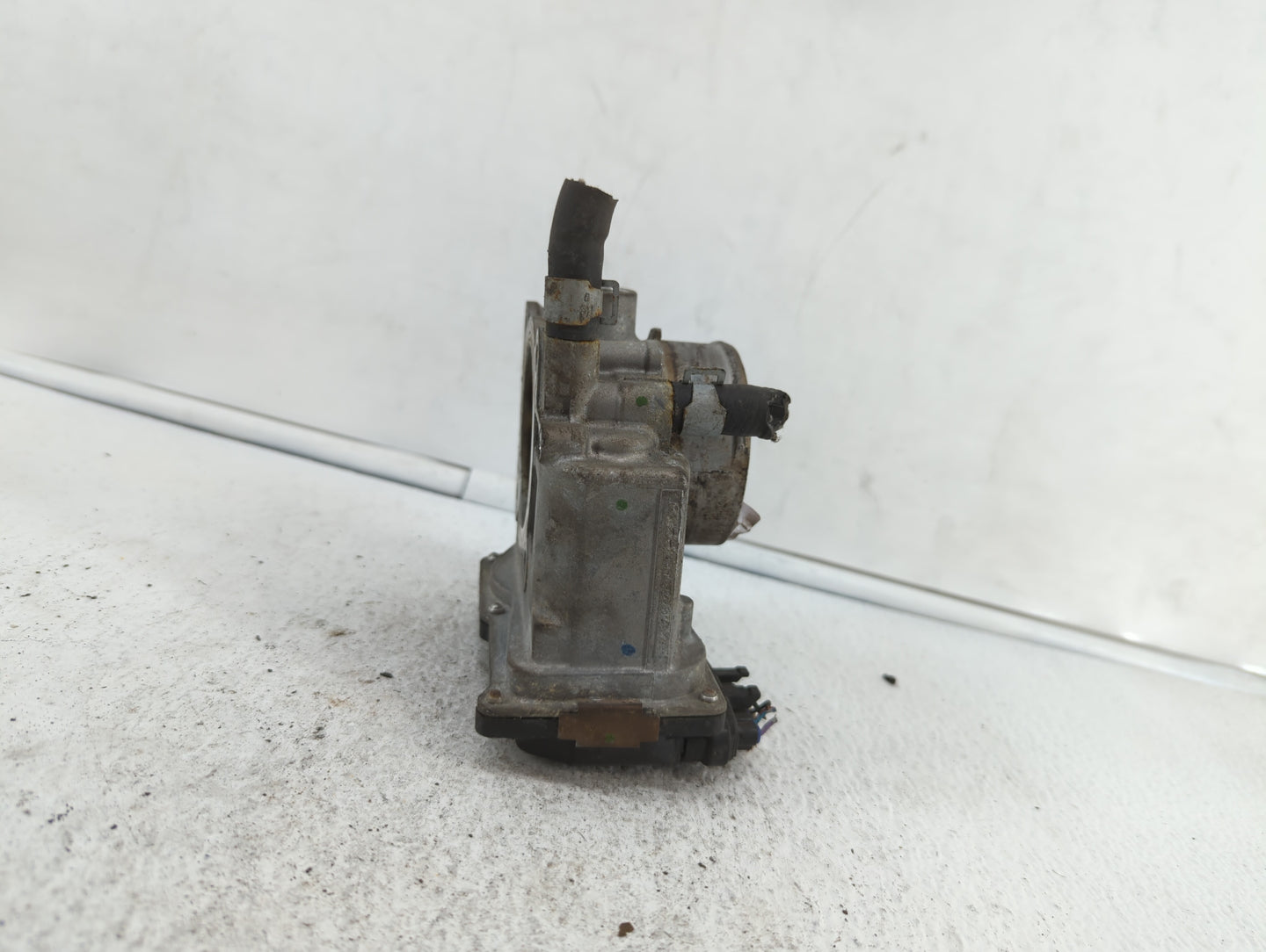 2007-2012 Nissan Sentra Throttle Body P/N:ET-A60-02 E ET-A60-02 J Fits OEM Used Auto Parts - Oemusedautoparts1.com