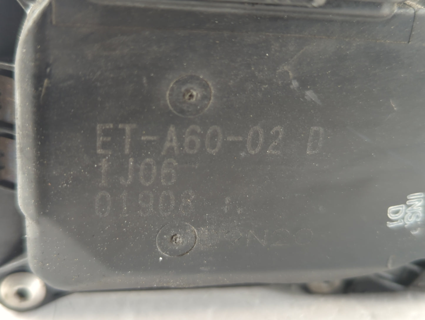 2007-2012 Nissan Sentra Throttle Body P/N:ET-A60-02 E ET-A60-02 J Fits OEM Used Auto Parts - Oemusedautoparts1.com