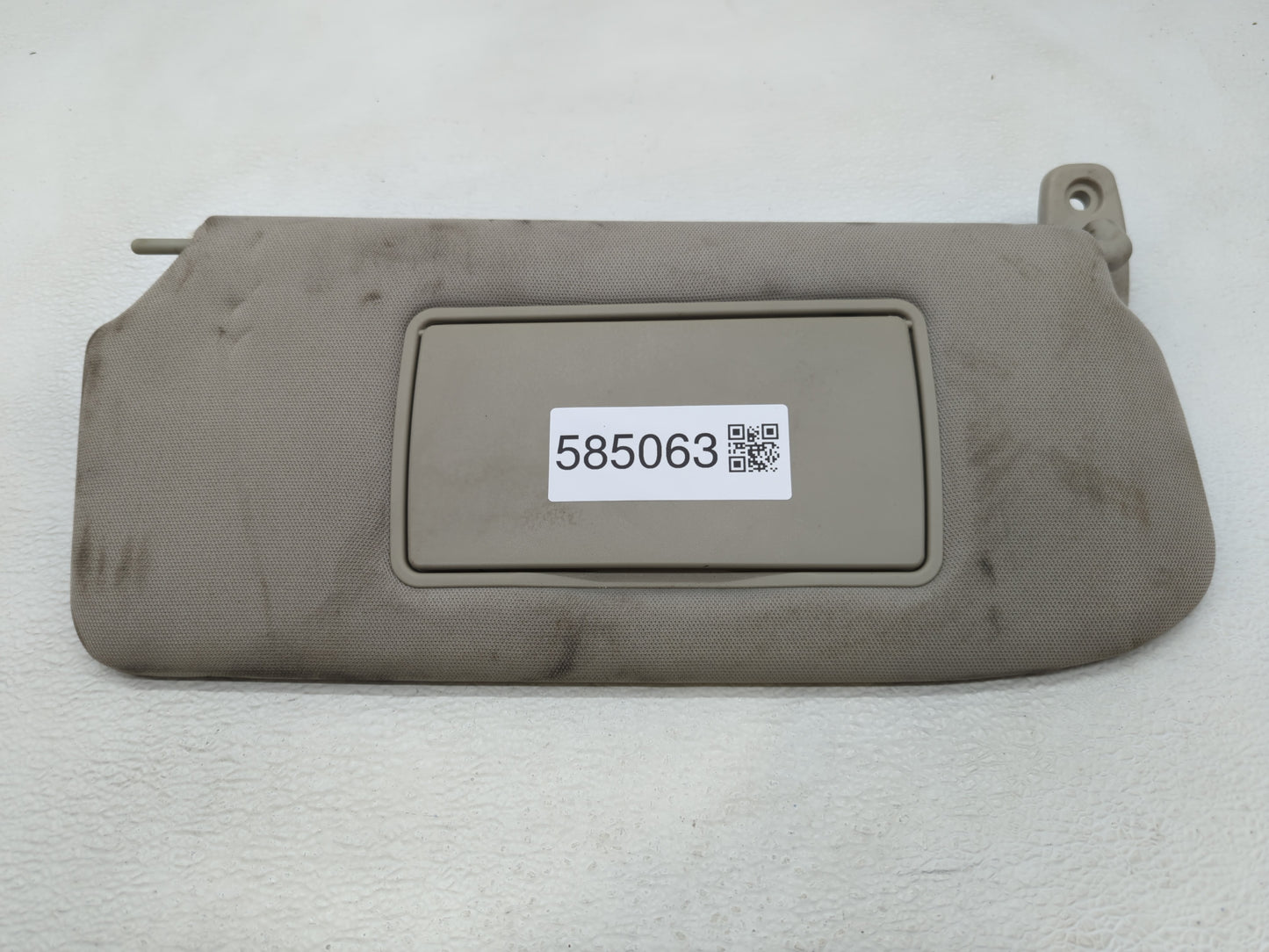 2011-2012 Nissan Sentra Sun Visor Shade Replacement Passenger Right Mirror Fits Fits 2011 2012 OEM Used Auto Parts - Oemused