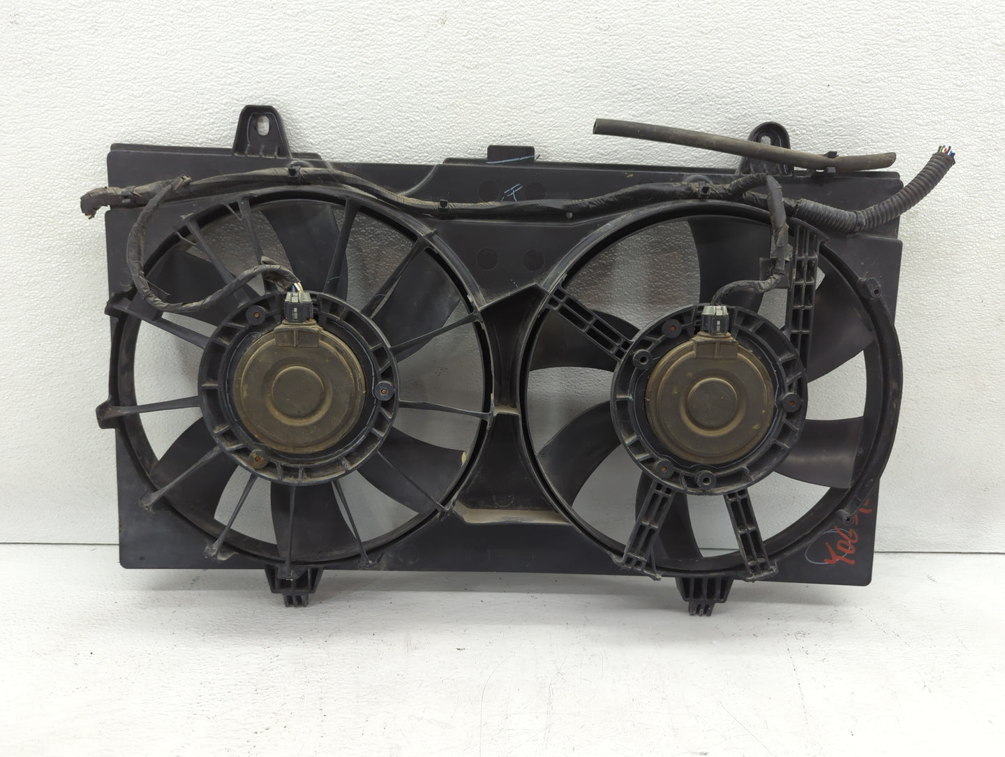 2007-2012 Nissan Sentra Left Radiator Fan Motor Assembly Black - Oemusedautoparts1.com