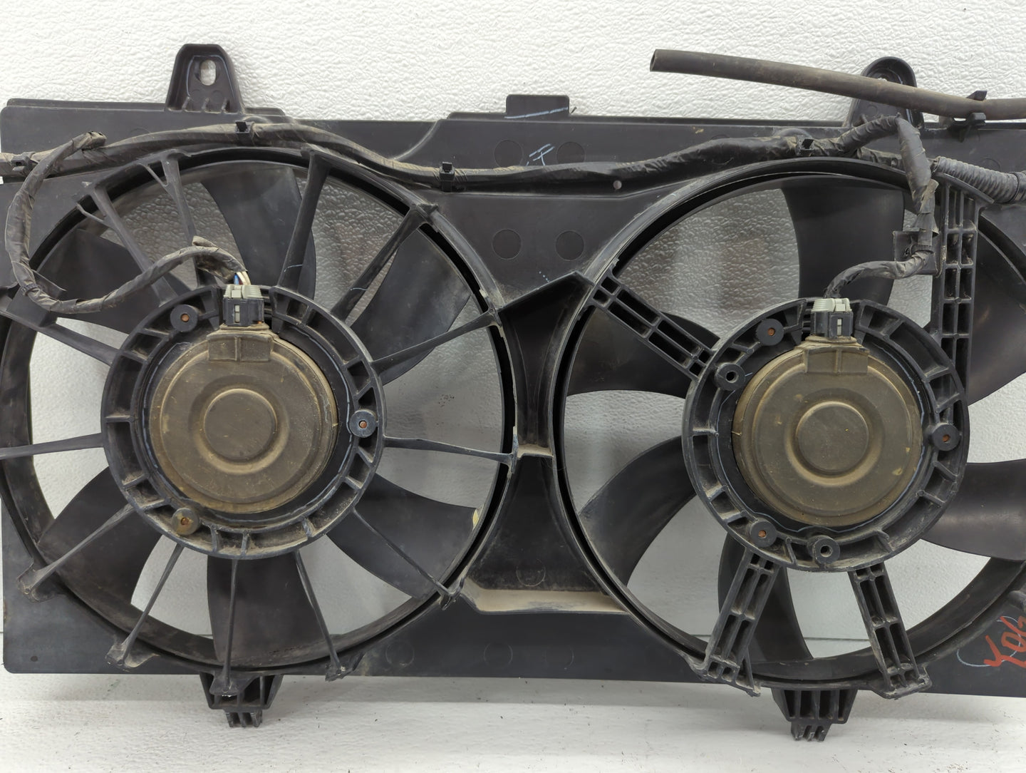 2007-2012 Nissan Sentra Left Radiator Fan Motor Assembly Black - Oemusedautoparts1.com
