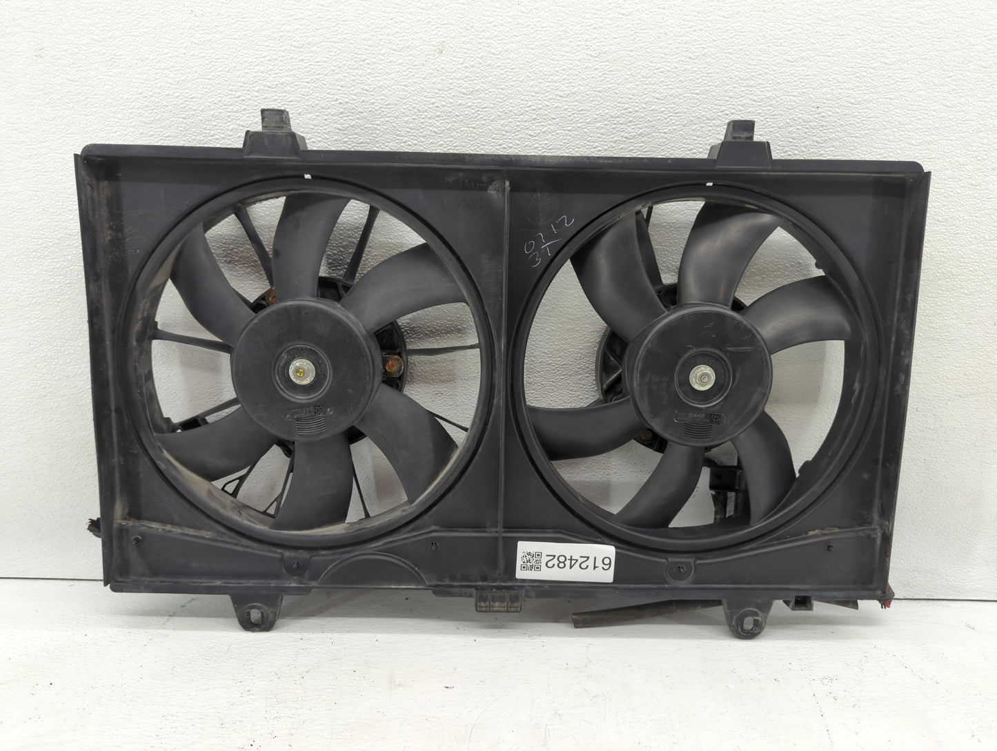 2007-2012 Nissan Sentra Left Radiator Fan Motor Assembly Black - Oemusedautoparts1.com