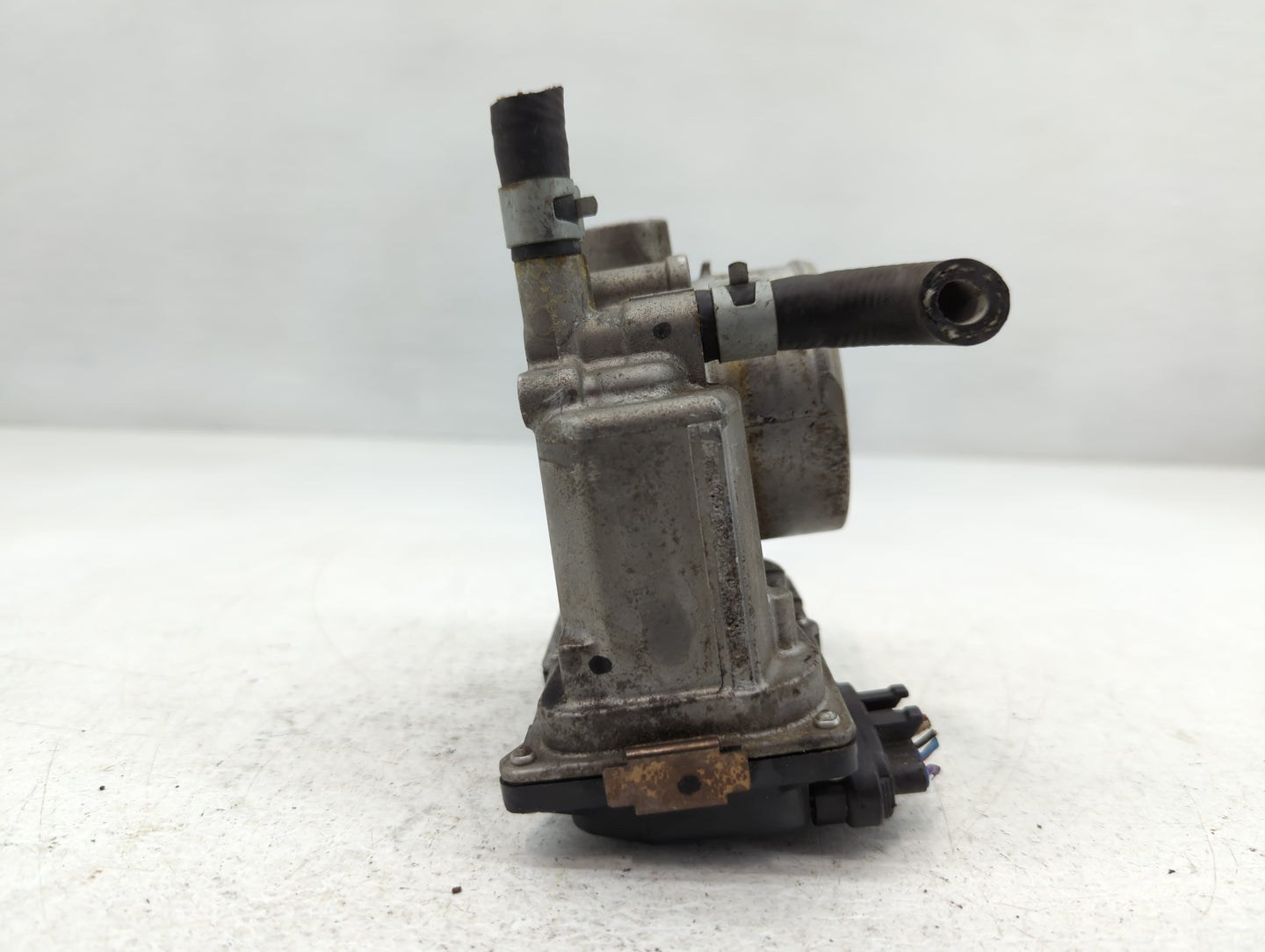 2007-2012 Nissan Sentra Throttle Body P/N:ET-A60-02 C Fits OEM Used Auto Parts - Oemusedautoparts1.com