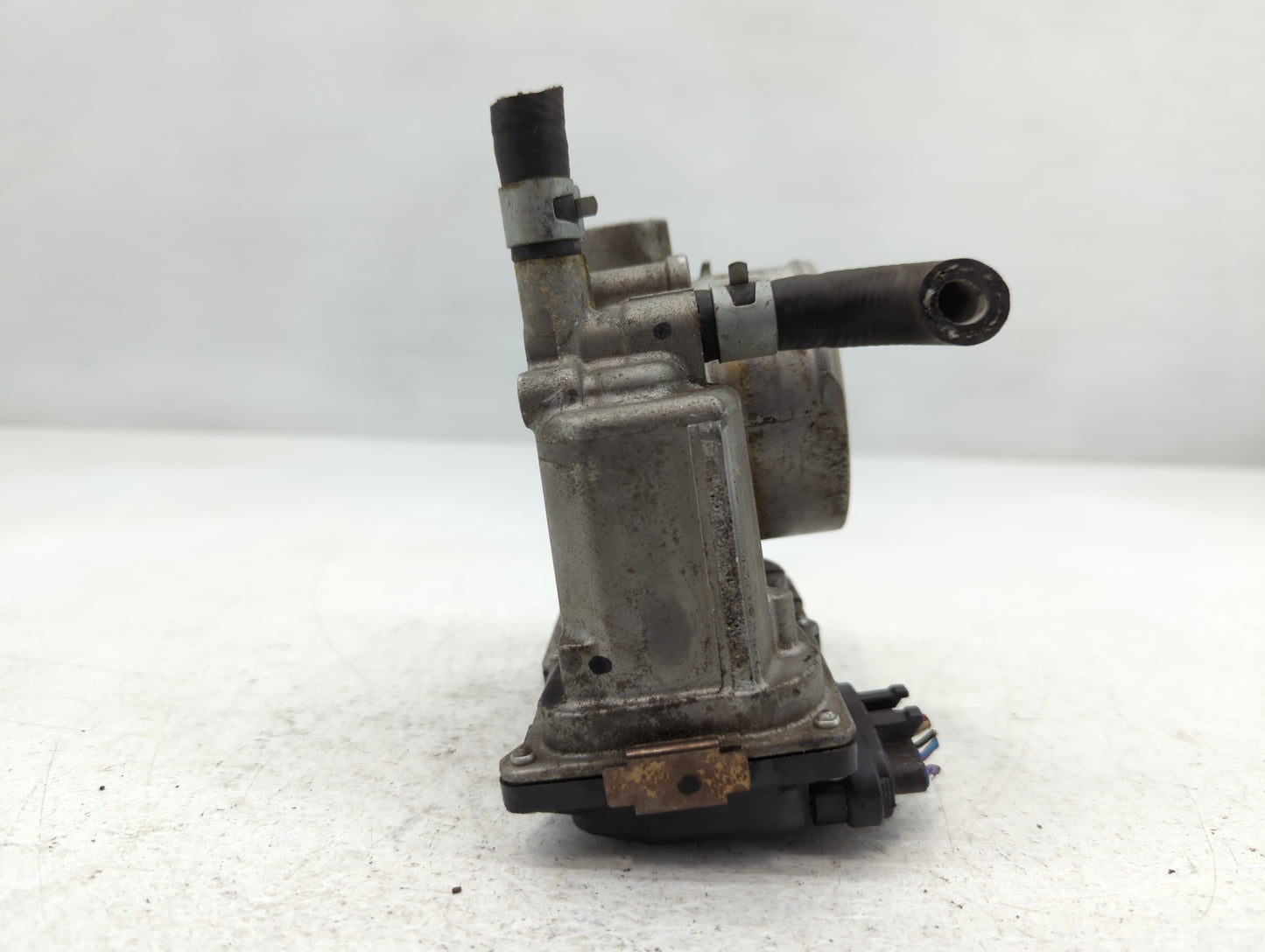 2007-2012 Nissan Sentra Throttle Body P/N:ET-A60-02 C Fits OEM Used Auto Parts - Oemusedautoparts1.com