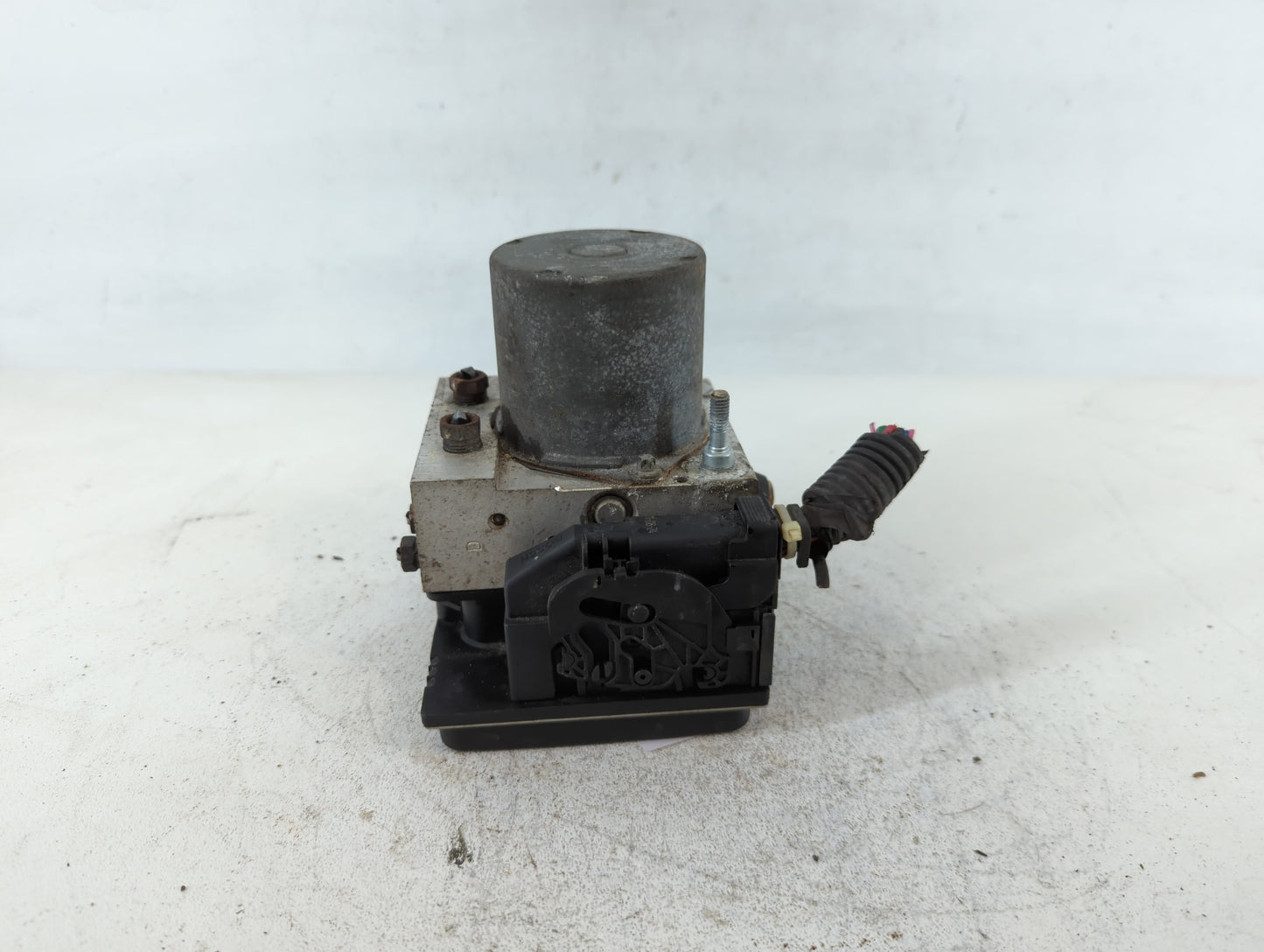 2012 Nissan Sentra ABS Pump Control Module Replacement P/N:0 265 251 613 AC Fits OEM Used Auto Parts - Oemusedautoparts1.com