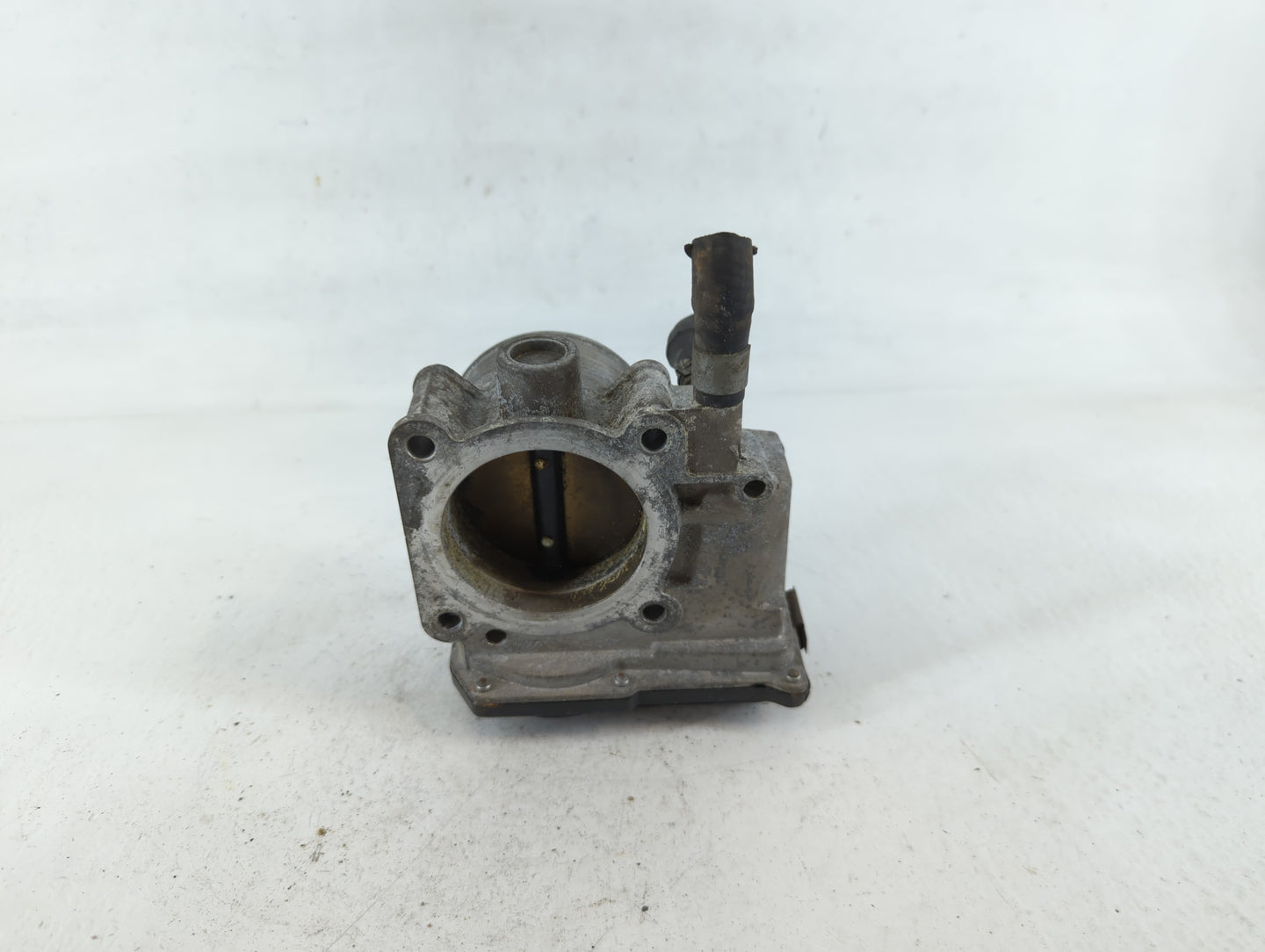 2007-2012 Nissan Sentra Throttle Body P/N:ET-A60-02 GB8E9F991BB Fits Fits 2007 2008 2009 2010 2011 2012 2013 OEM Used Auto P