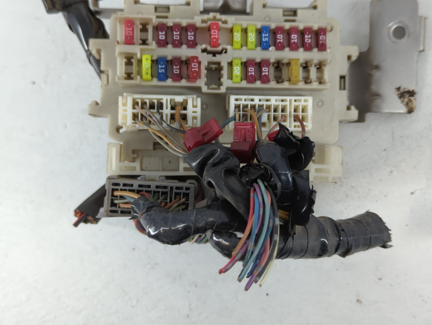 2007-2012 Nissan Sentra Fusebox Fuse Box Panel Relay Module P/N:9AA0A1I19 Fits Fits 2007 2008 2009 2010 2011 2012 OEM Used A