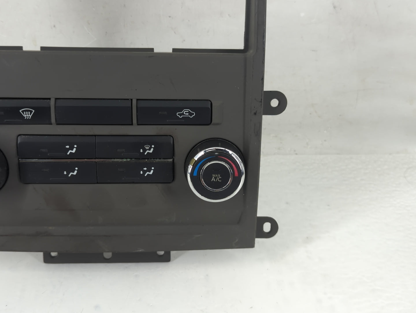 2012 Nissan Titan Climate Control Module Temperature AC/Heater Replacement P/N:27510-ZL40B Fits OEM Used Auto Parts - Oemuse