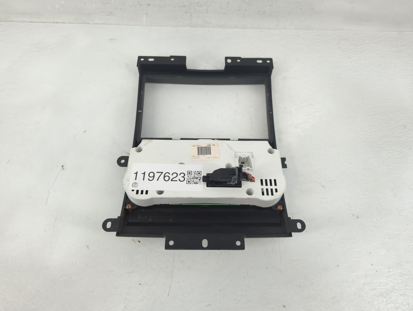 2012 Nissan Titan Climate Control Module Temperature AC/Heater Replacement P/N:27510-ZL40B Fits OEM Used Auto Parts - Oemuse