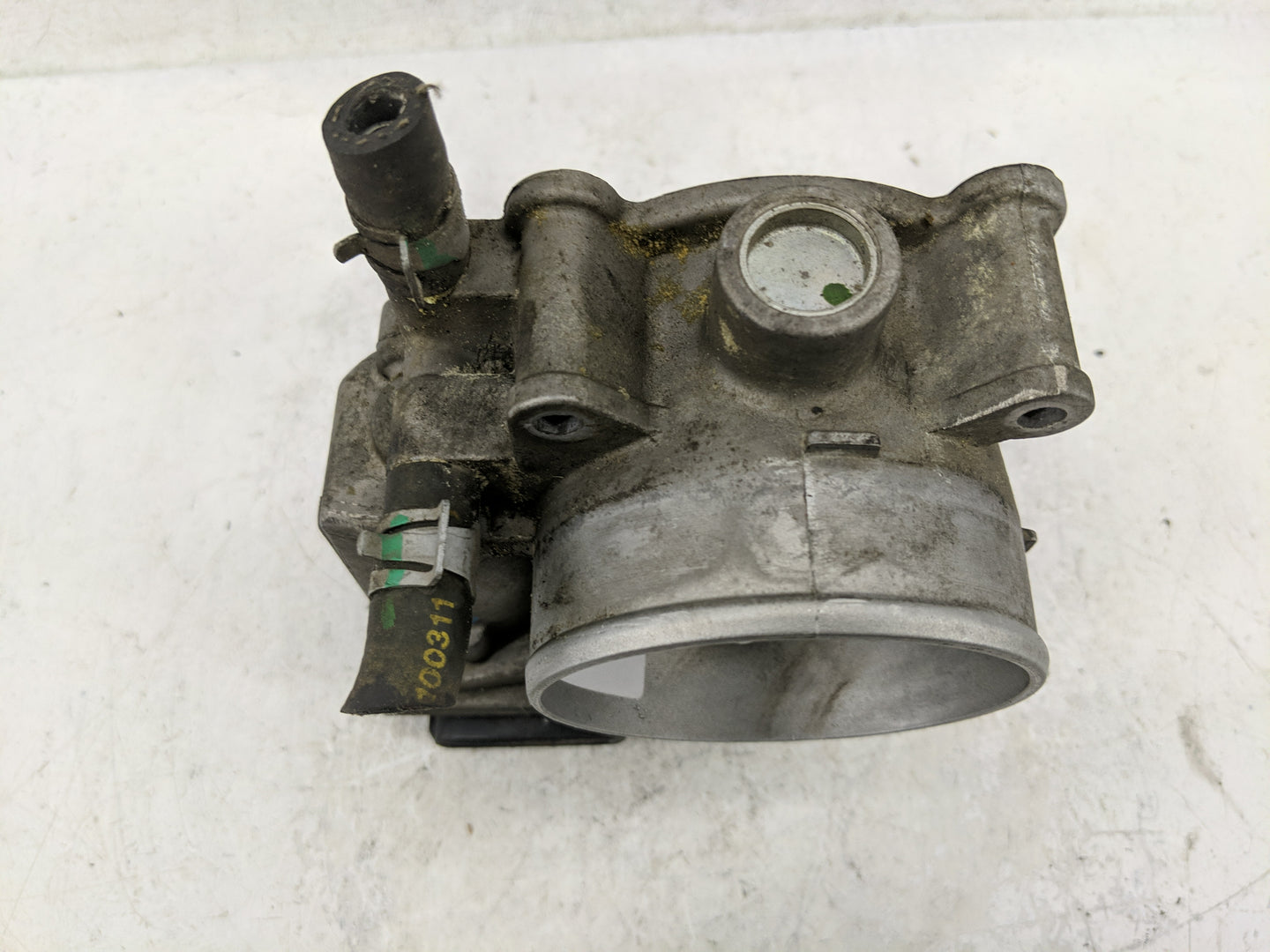 2004-2012 Nissan Titan Throttle Body P/N:16119 7S000 Fits Fits 2004 2005 2006 2007 2008 2009 2010 2011 2012 2013 2014 OEM Us