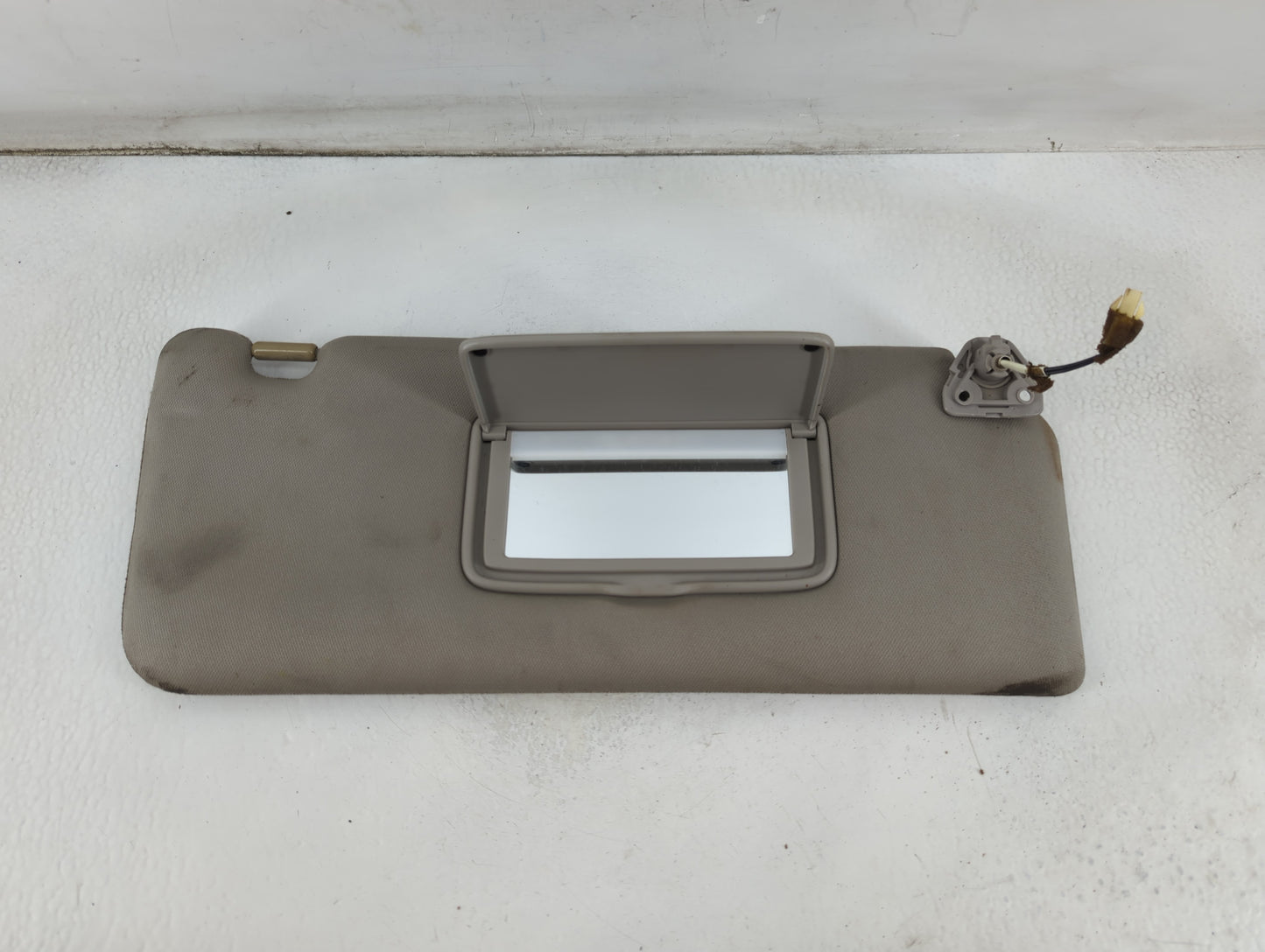 2012 Nissan Titan Sun Visor Shade Replacement Passenger Right Mirror Fits OEM Used Auto Parts - Oemusedautoparts1.com