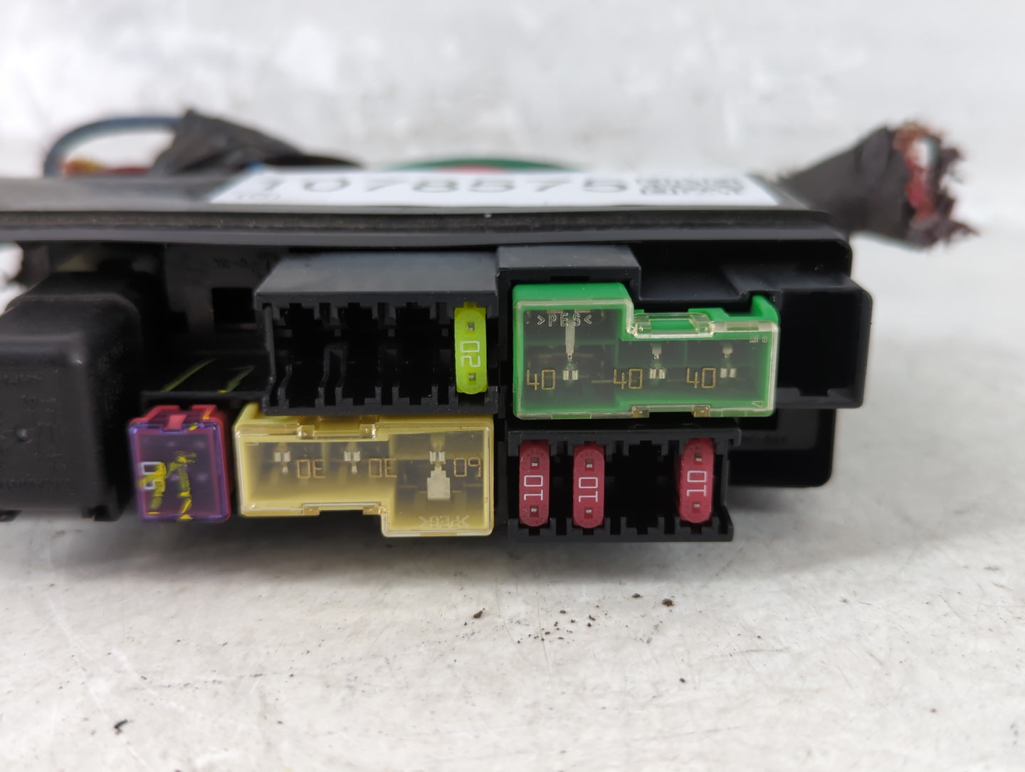 2007-2012 Nissan Versa Fusebox Fuse Box Panel Relay Module Fits Fits 2007 2008 2009 2010 2011 2012 OEM Used Auto Parts - Oem