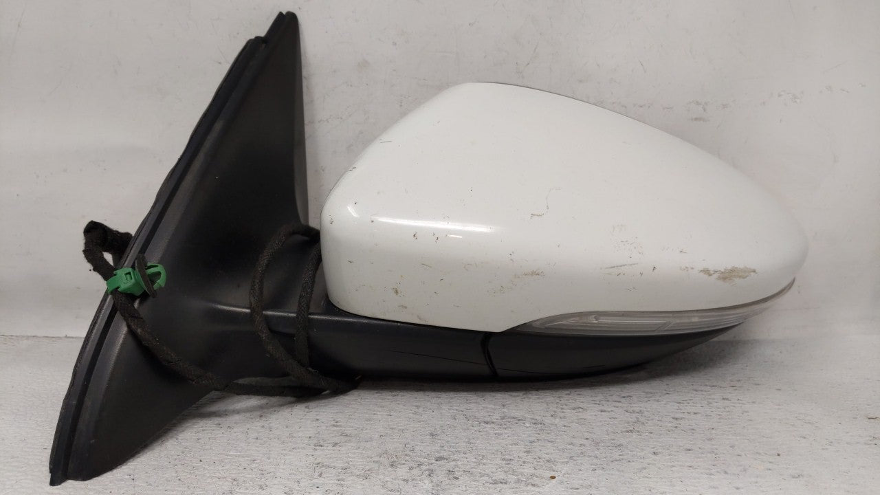 2008-2012 Nissan Versa Driver Side View Mirror - Left Door Mirror OEM Used - Oemusedautoparts1.com