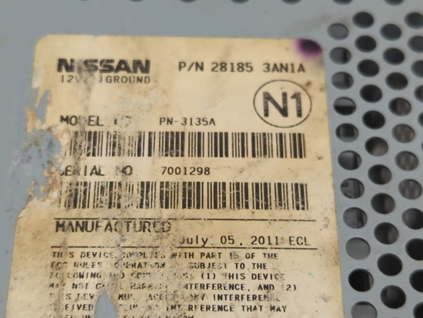 2012-2013 Nissan Versa Radio AM FM Cd Player Receiver Replacement P/N:28185 3AN1A Fits Fits 2012 2013 OEM Used Auto Parts - 
