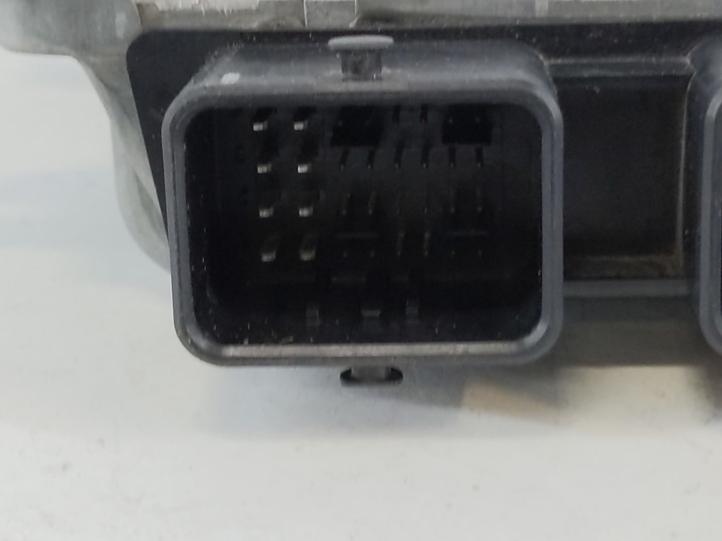 2012 Nissan Versa PCM Engine Control Computer ECU ECM PCU OEM P/N:MEC910-040 Fits OEM Used Auto Parts - Oemusedautoparts1.co
