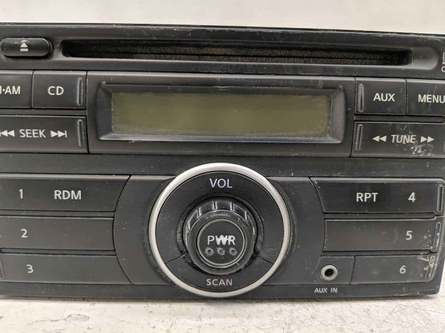 2010-2012 Nissan Versa Radio AM FM Cd Player Receiver Replacement P/N:28185 ZW80D Fits Fits 2010 2011 2012 OEM Used Auto Par