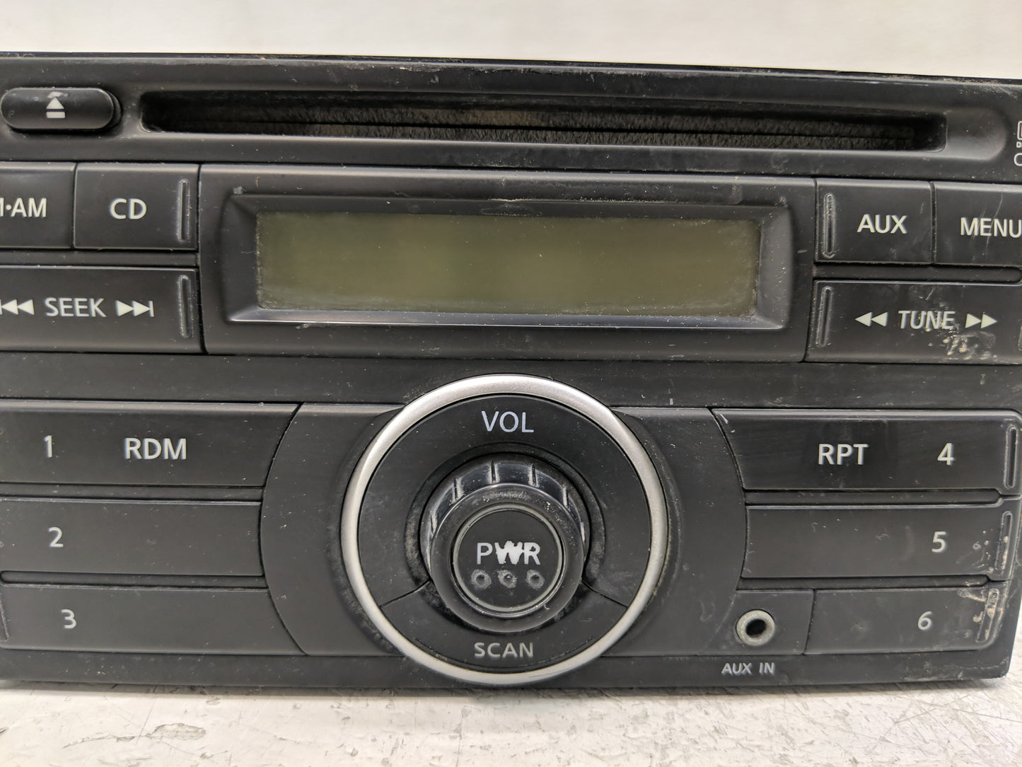 2010-2012 Nissan Versa Radio AM FM Cd Player Receiver Replacement P/N:28185 ZW80D Fits Fits 2010 2011 2012 OEM Used Auto Par