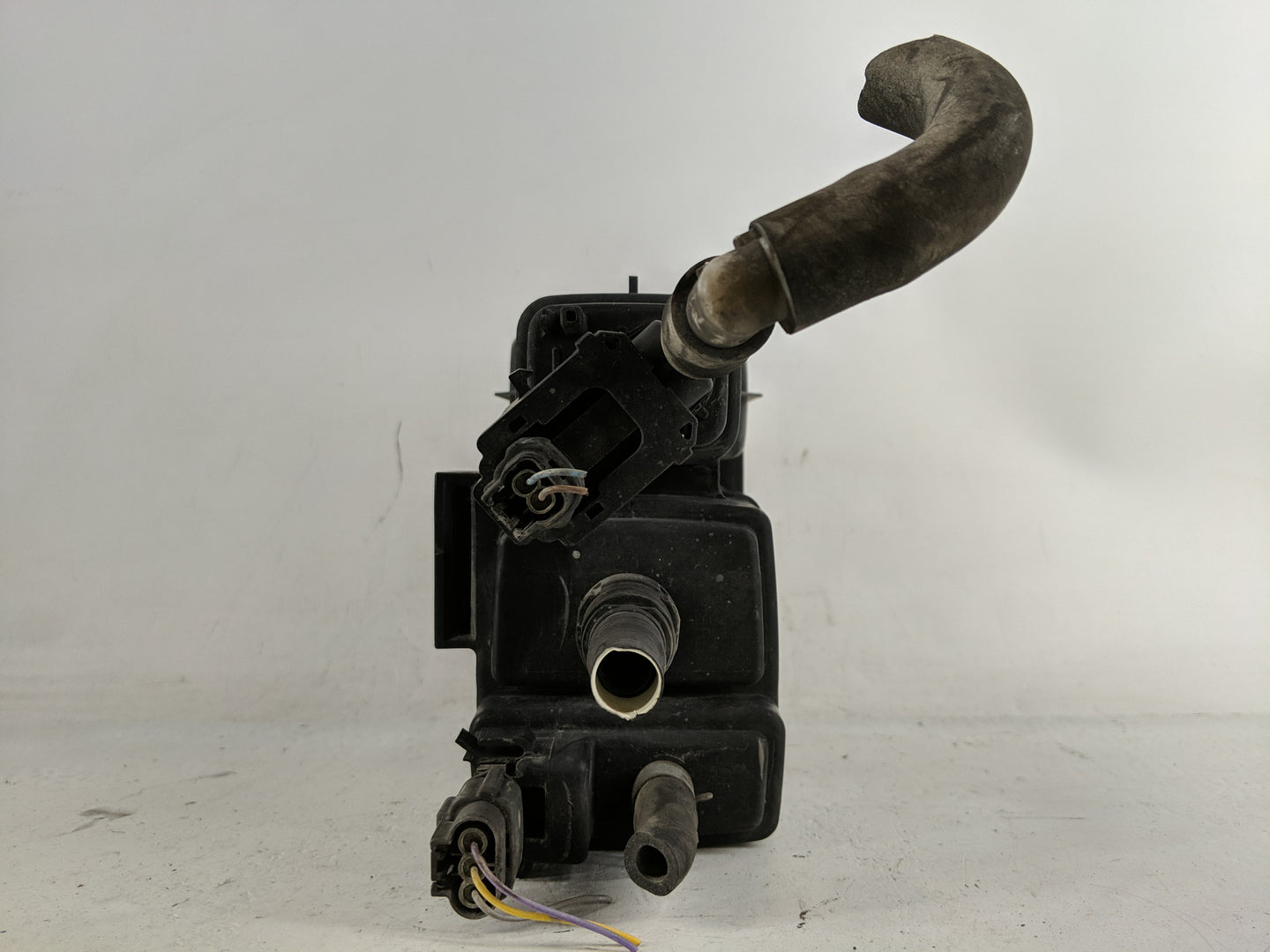 2012 Nissan Versa Fuel Vapor Charcoal Canister - Oemusedautoparts1.com
